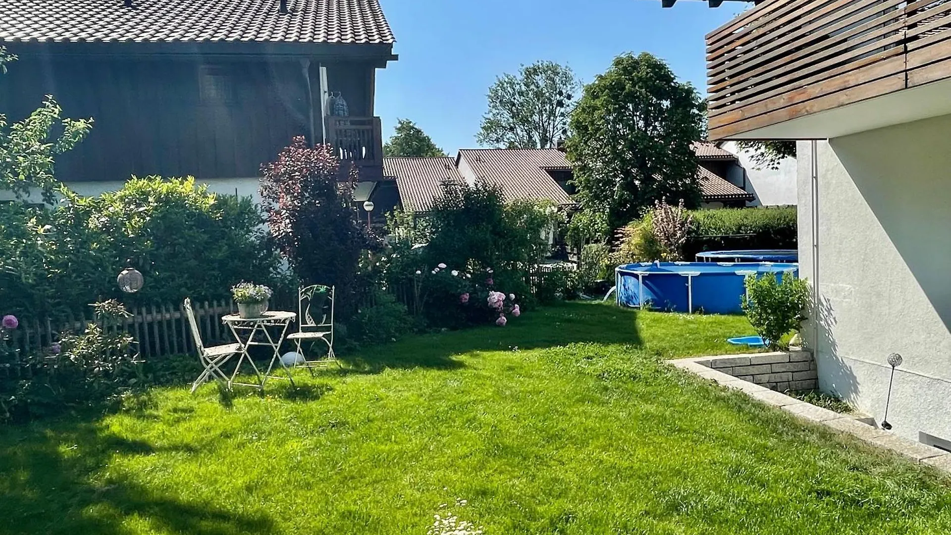 Dom wakacyjny Sonniges Modernes Ruhiges Grosses Haus Garten Pool Oberhaching