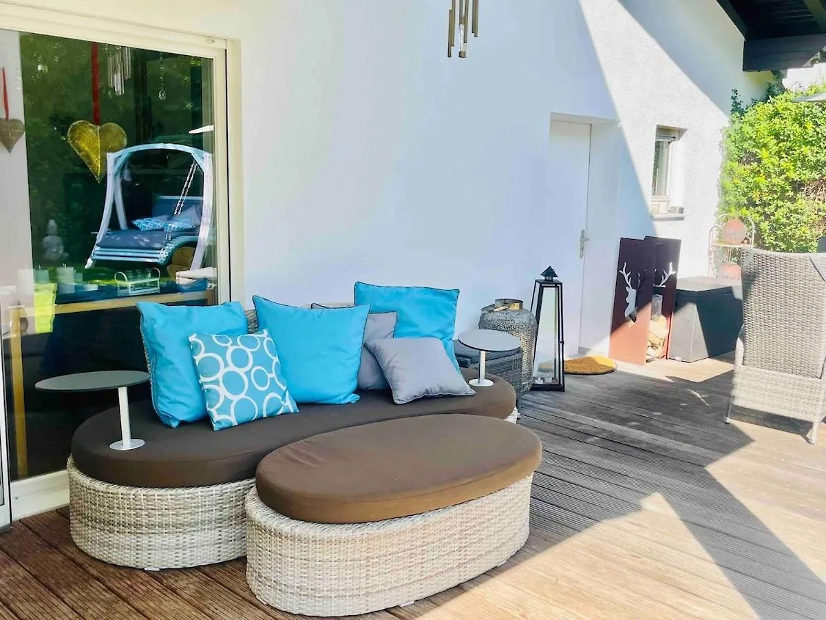 Sonniges Modernes Ruhiges Grosses Haus Garten Pool Oberhaching Germany